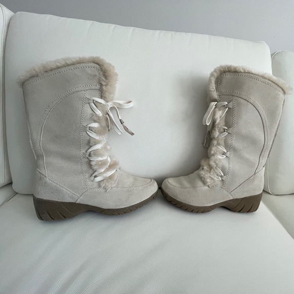 Stylish Suede tall winter boots with slight heal - Picture 1 of 6